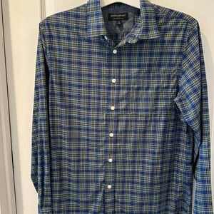 Men’s Banana Republic, long sleeve button-down shirt in medium